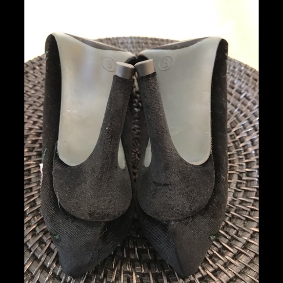 NEW BLACK FLORAL ‘a new day’ Sz8 HEELS - Picture 4 of 7